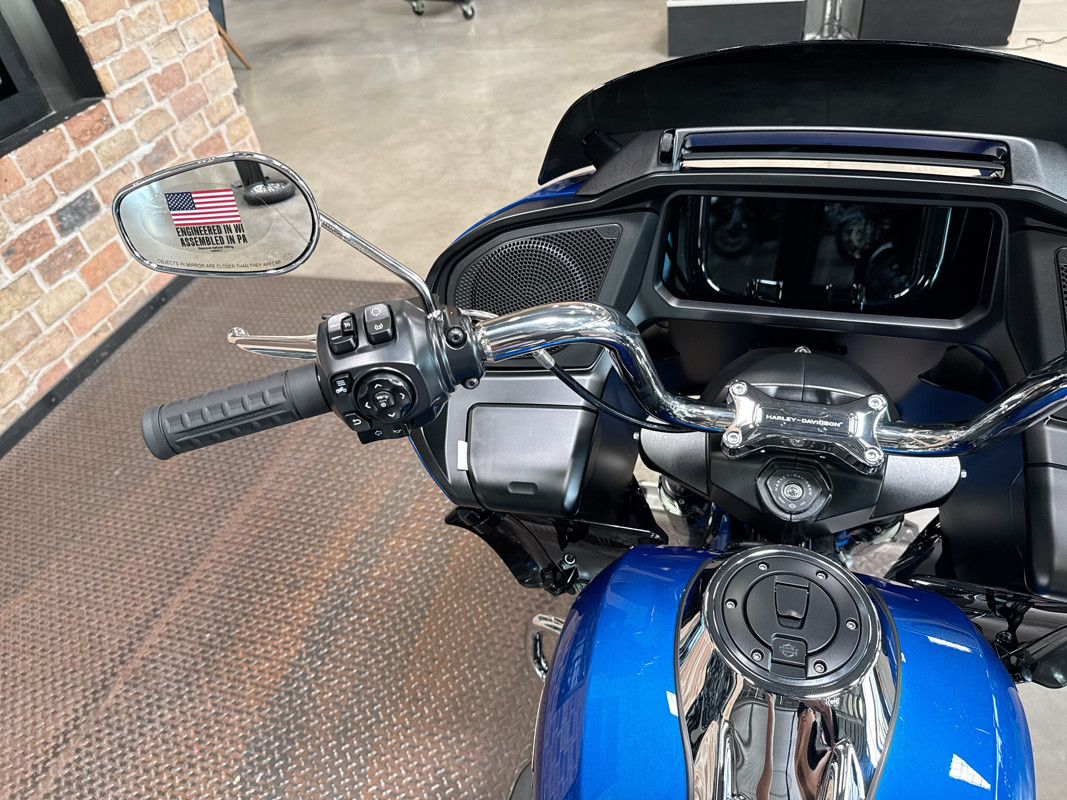 Road Glide®