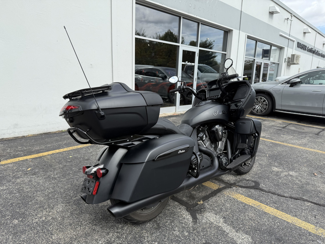 Pursuit Dark Horse Premium Package