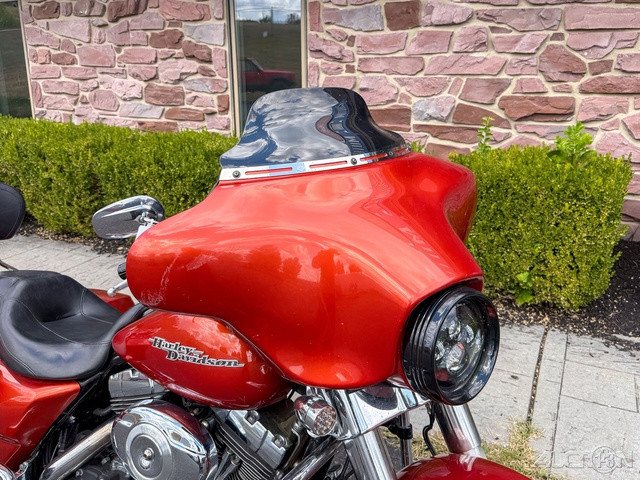 Street Glide®