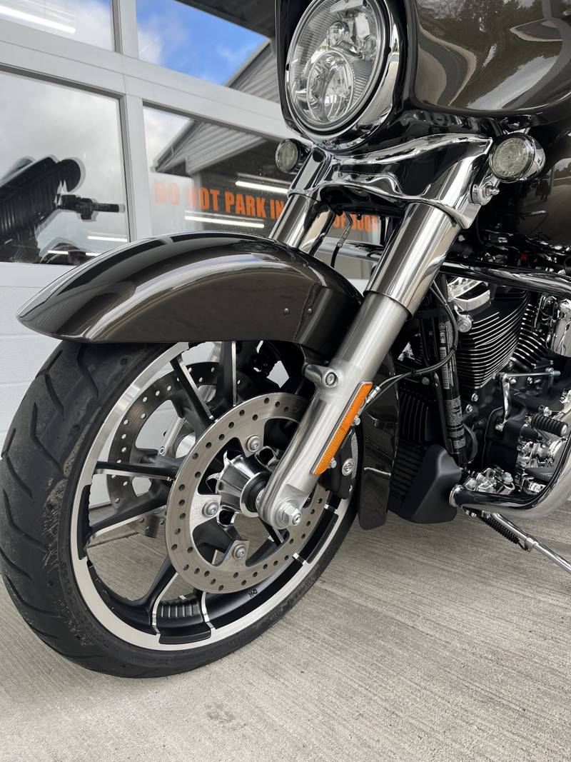 Street Glide®