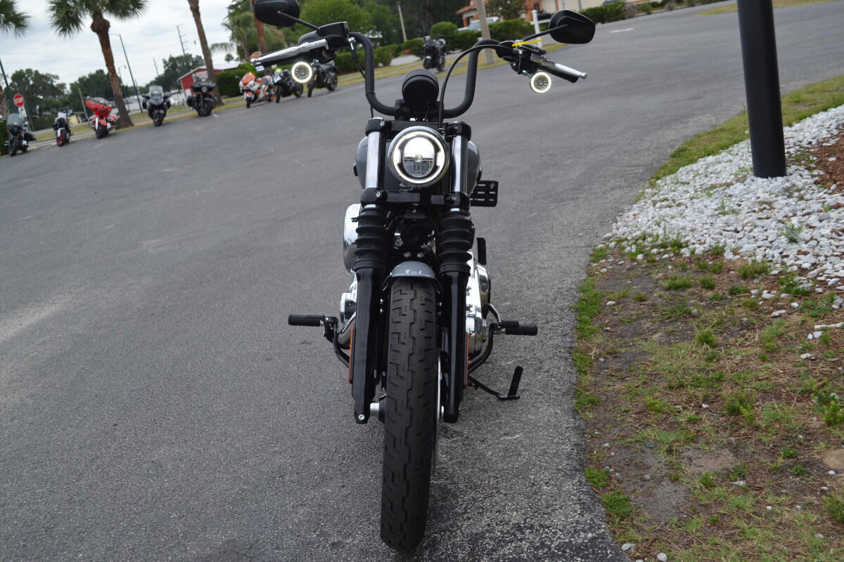 Street Bob®