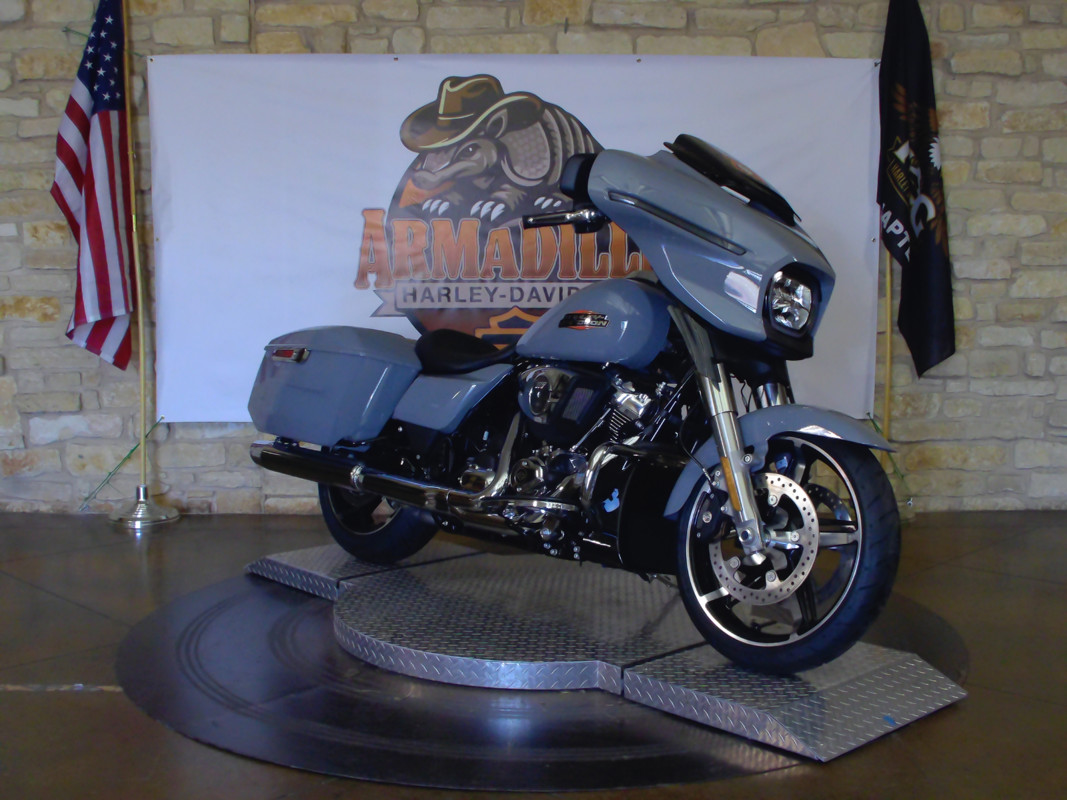 Street Glide®
