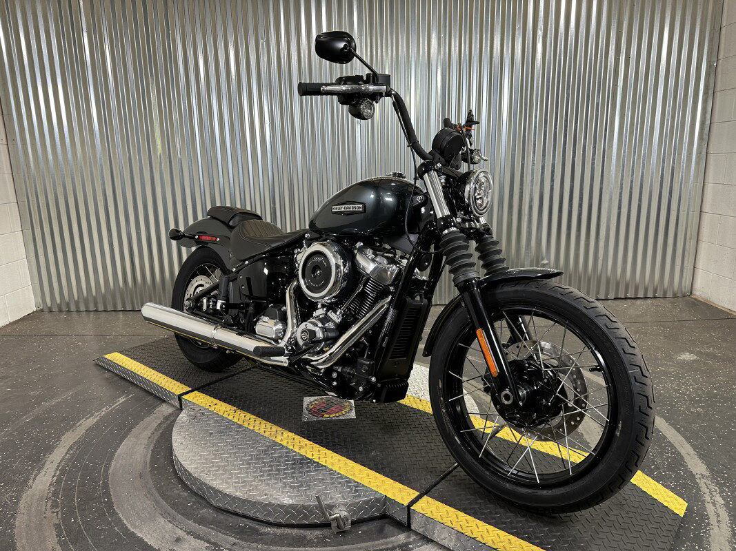 Street Bob®