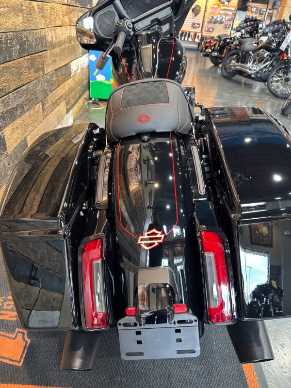 Street Glide®