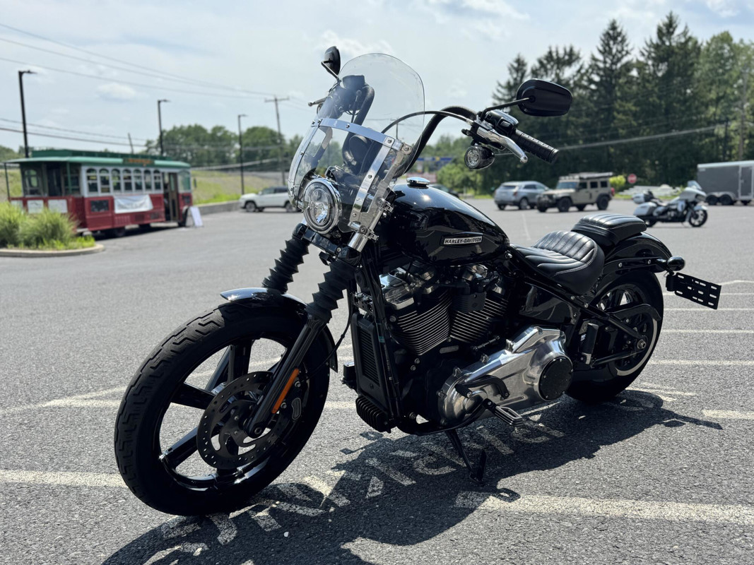 Street Bob®