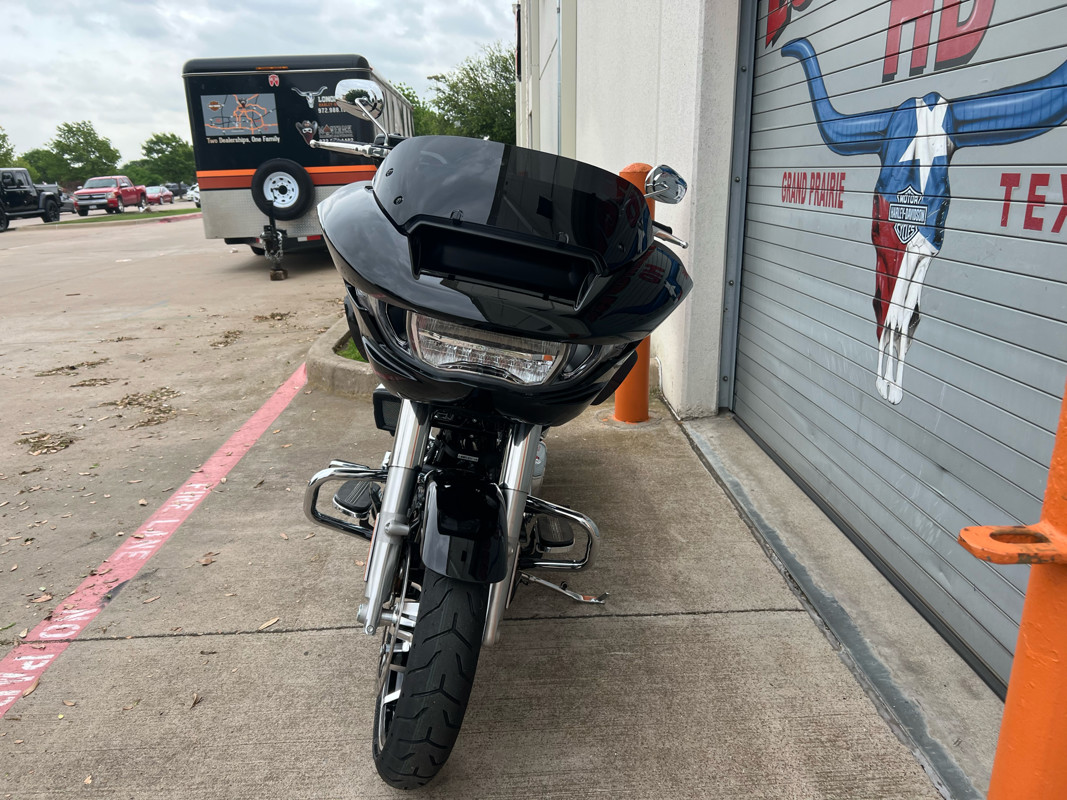 Road Glide®
