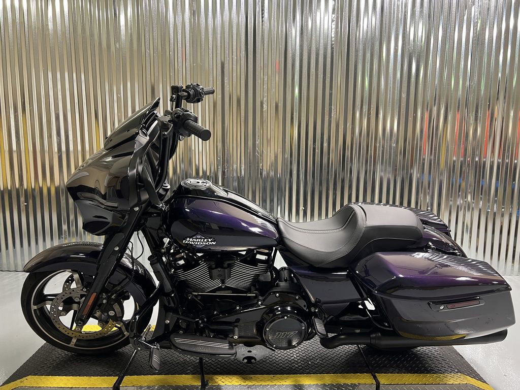 Street Glide®