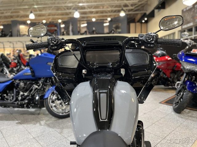 Road Glide® 3
