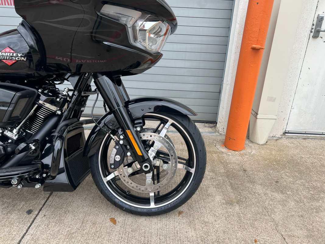 Road Glide®