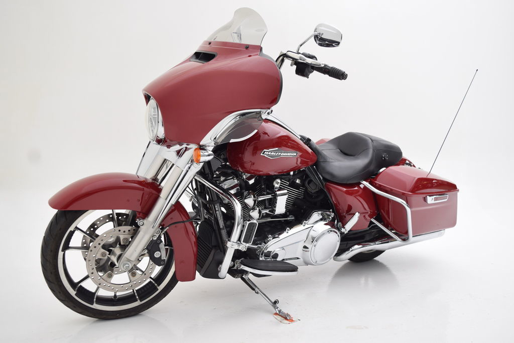 Street Glide®