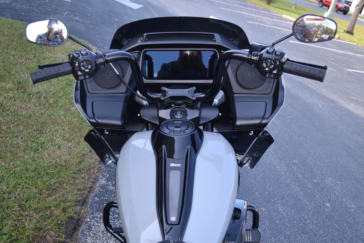 Road Glide®