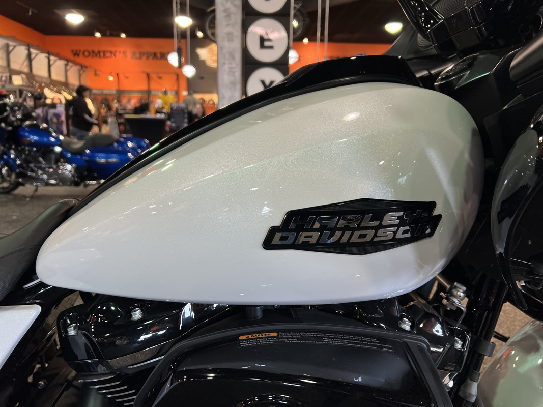 Road Glide®
