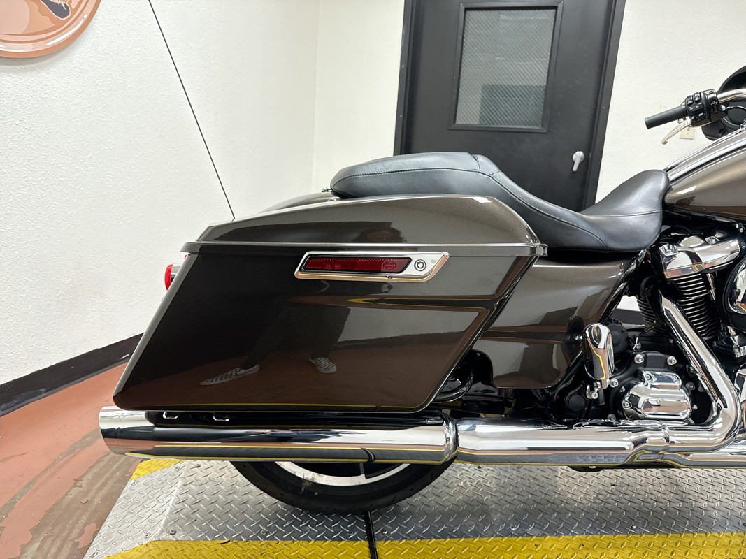 Street Glide®