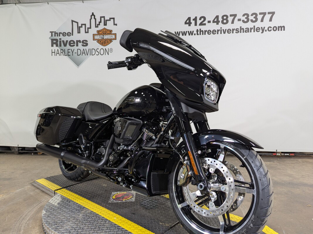 Street Glide®