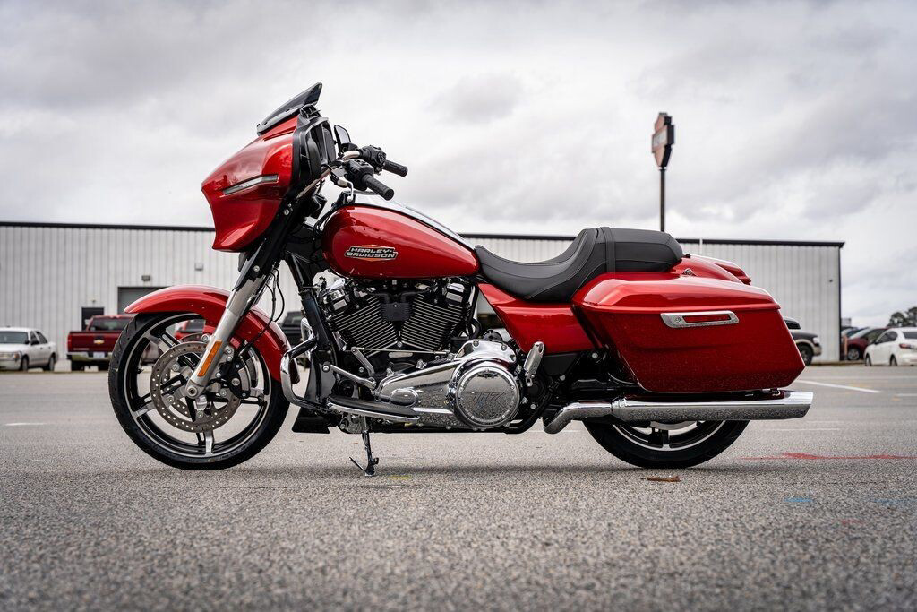 Street Glide®