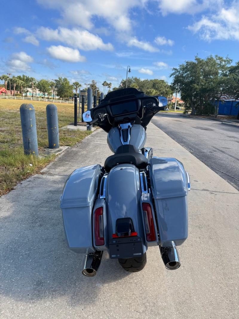 Street Glide®