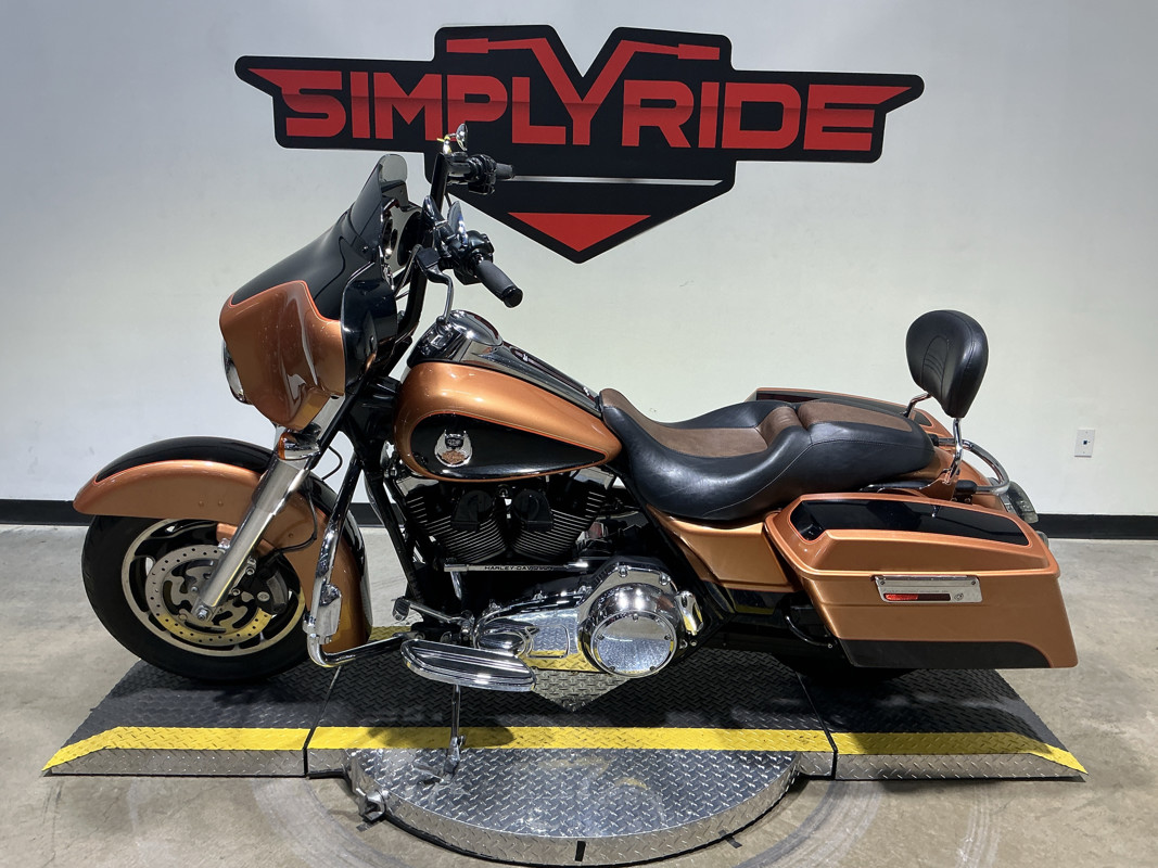 Street Glide®
