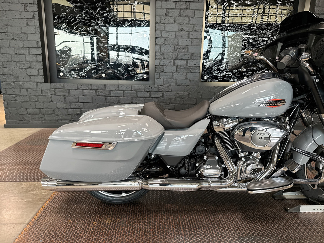 Street Glide®