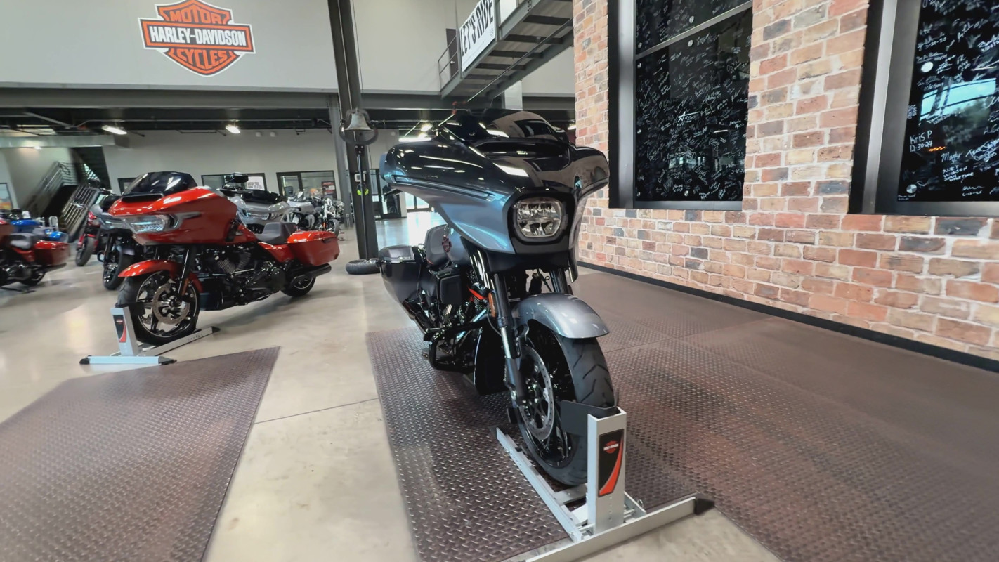 CVO® Street Glide®
