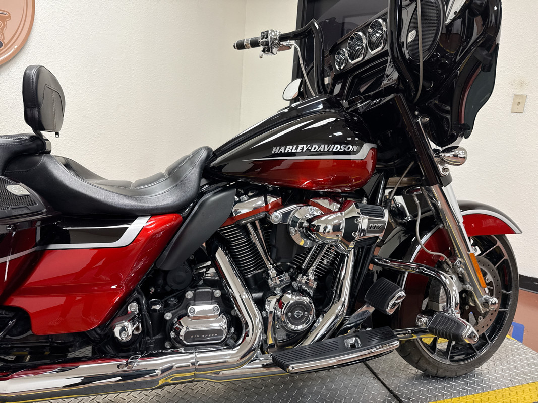 CVO® Street Glide®