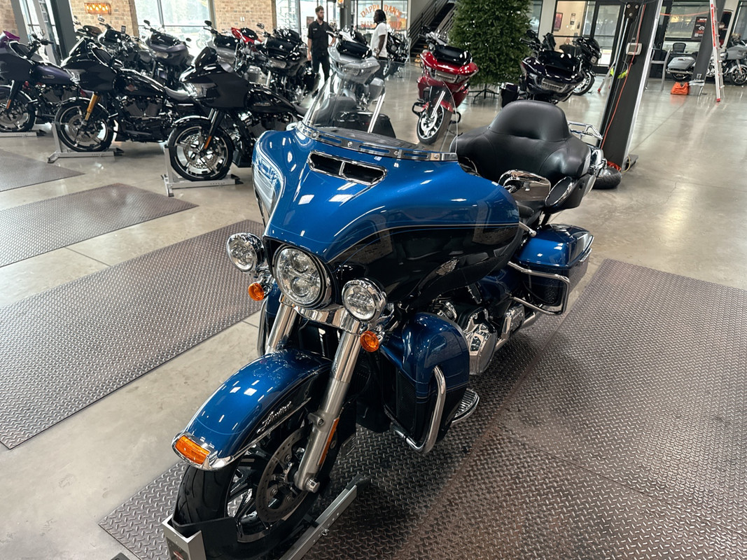 Electra Glide® Ultra® Limited 115th Anniversary