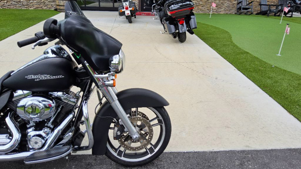 Street Glide®