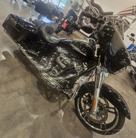 Street Glide®
