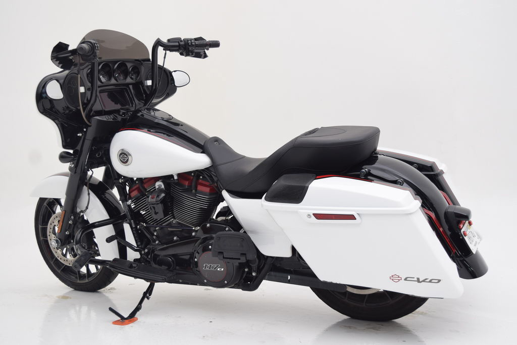 CVO® Street Glide®