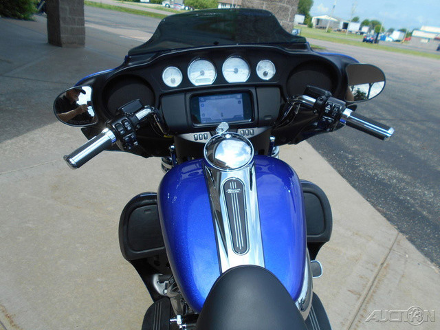 Street Glide®