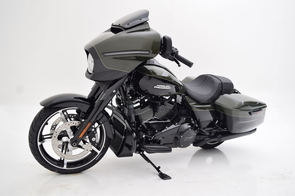 Street Glide®