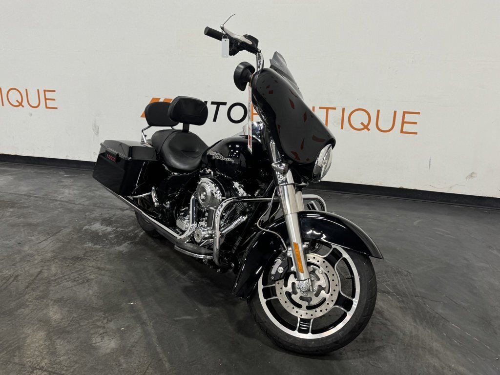 Street Glide®