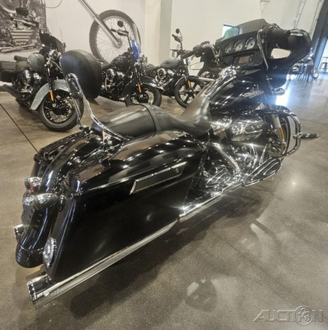 Street Glide®