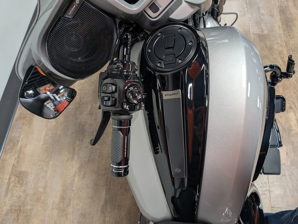CVO® Street Glide®