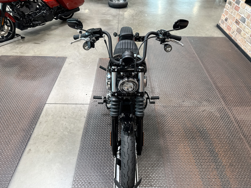 Street Bob®