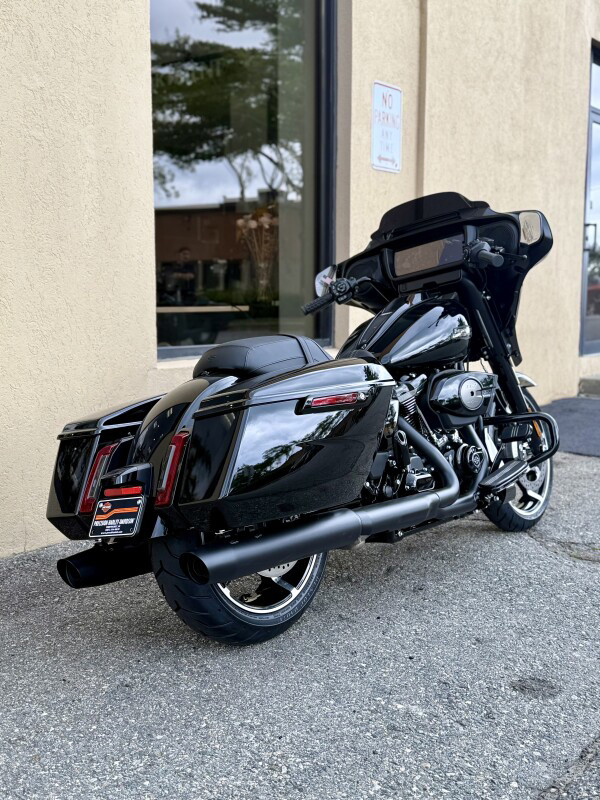 Street Glide®