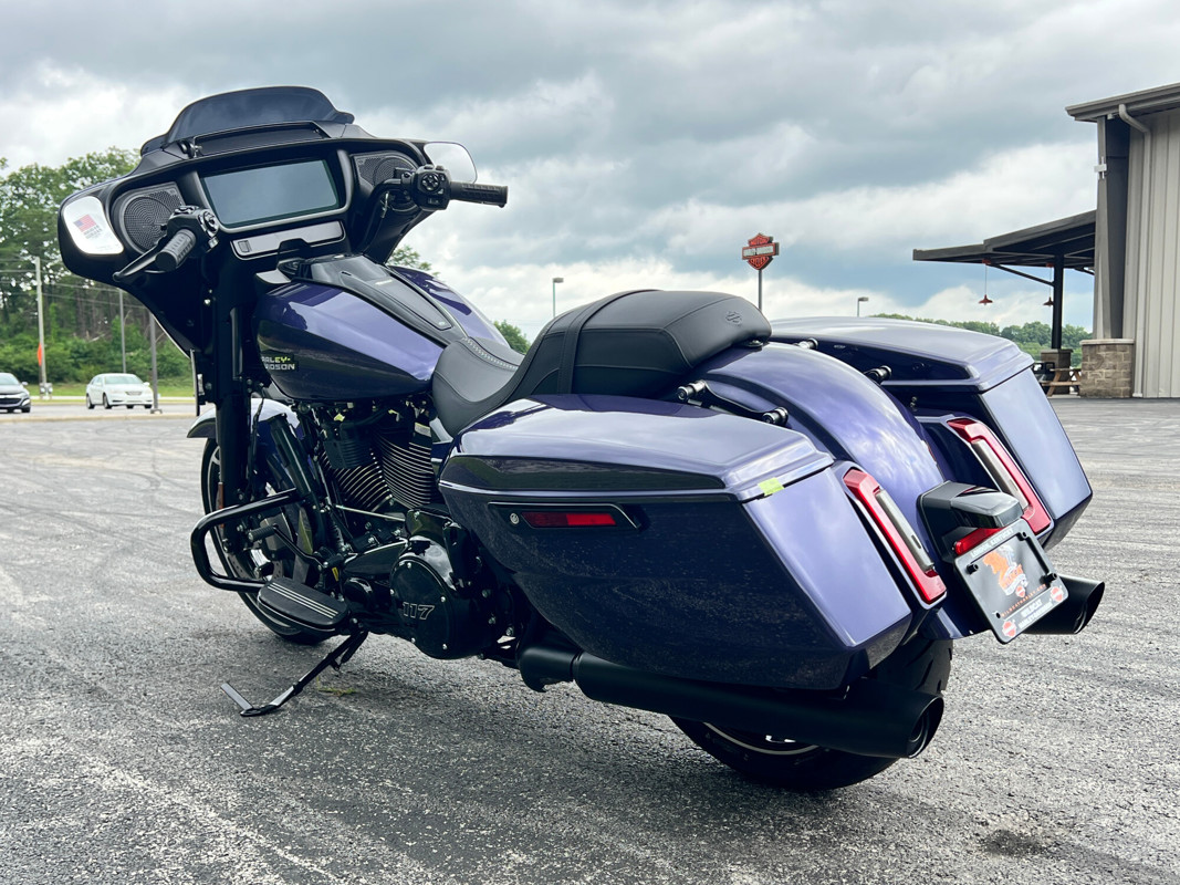 Street Glide®