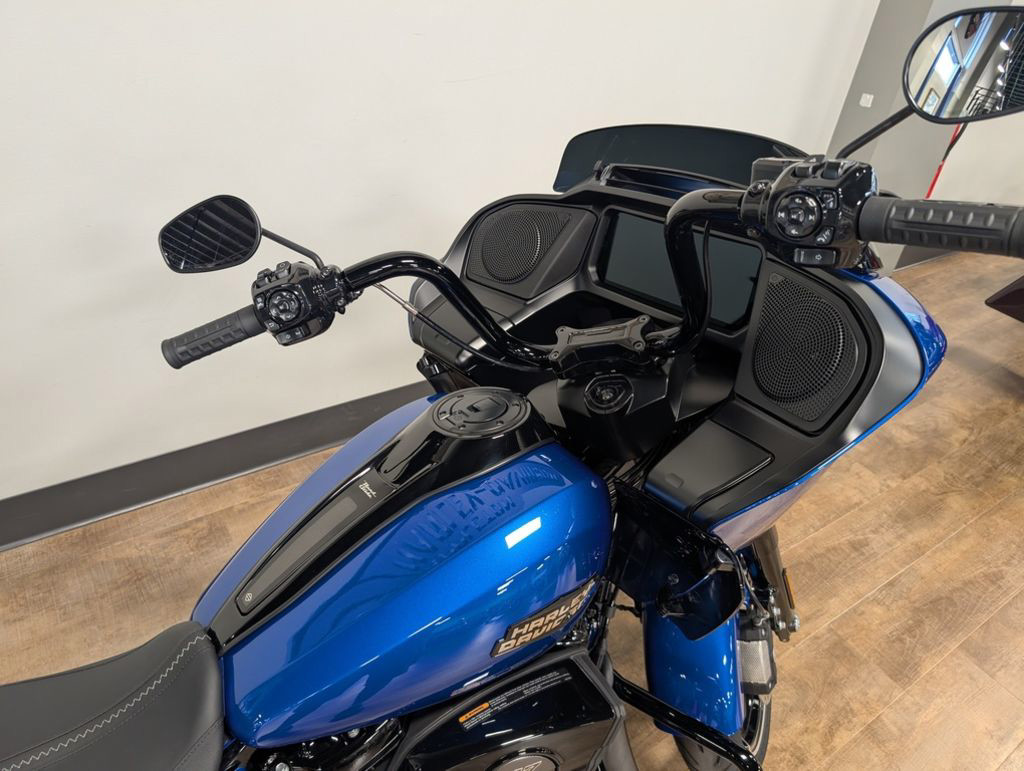 Road Glide®