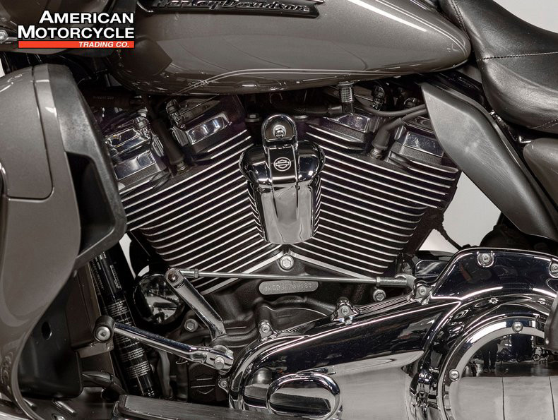 Road Glide® Ultra