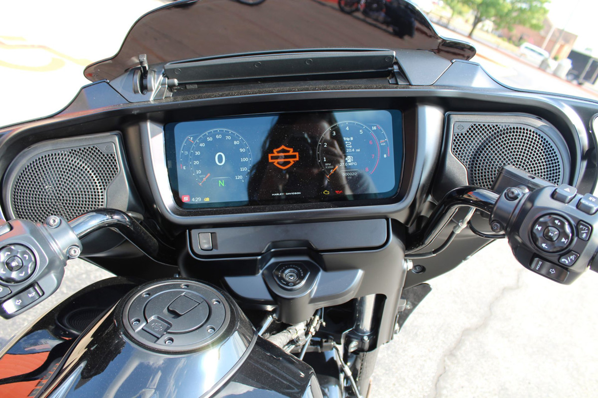 Street Glide®