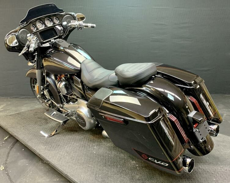 CVO® Street Glide®