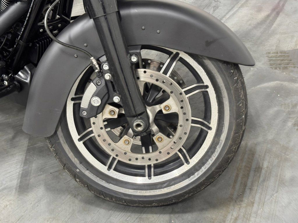 Road Glide®