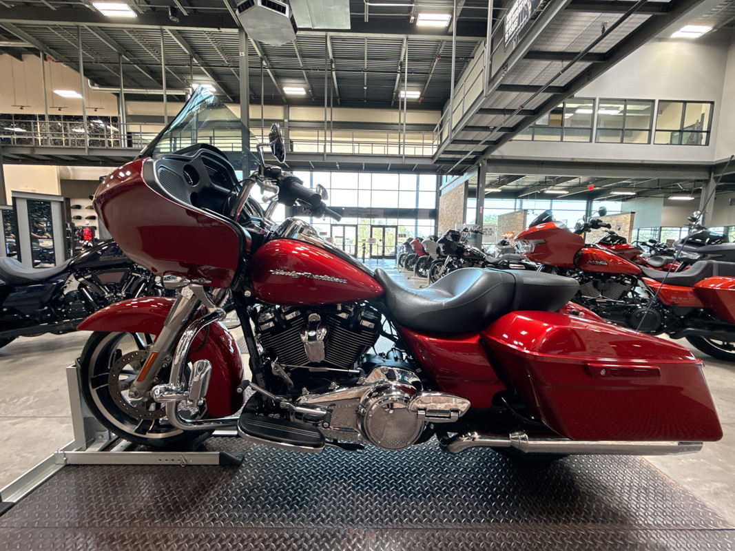 Road Glide®