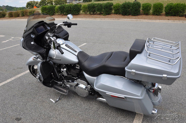 Road Glide®