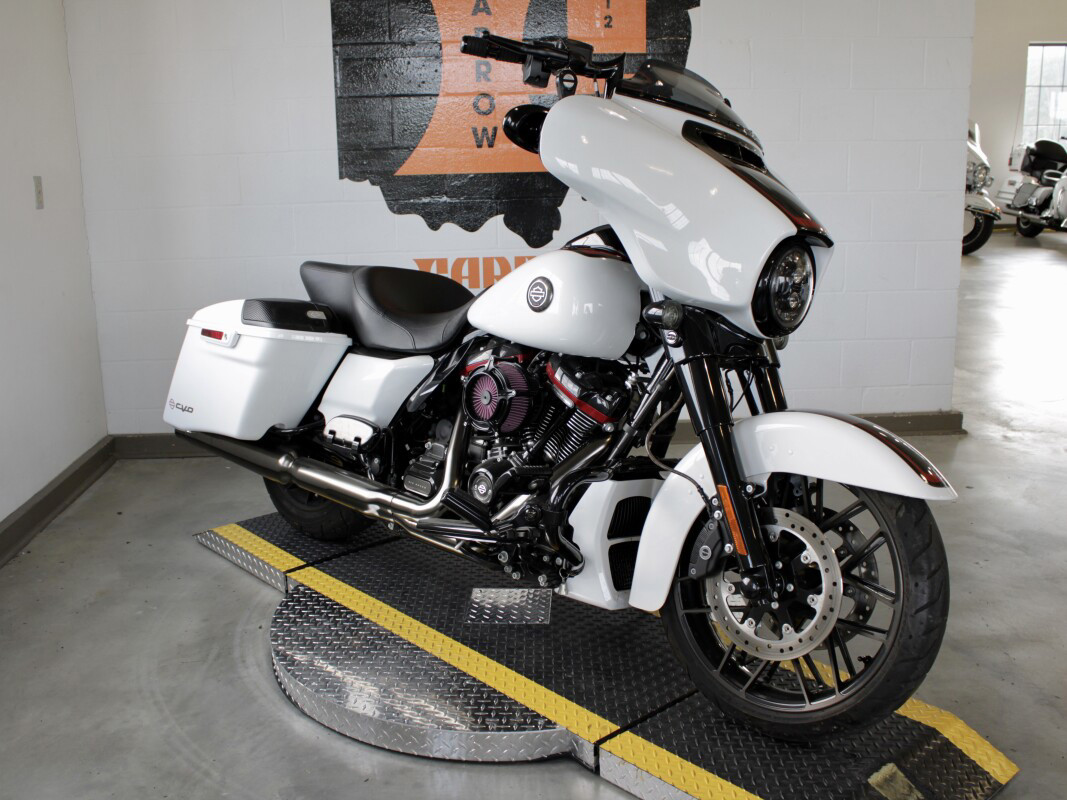 CVO® Street Glide®