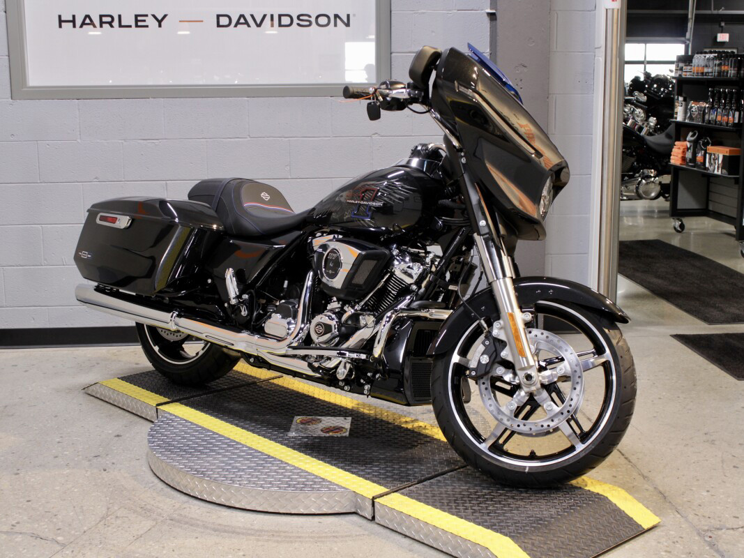 Street Glide®