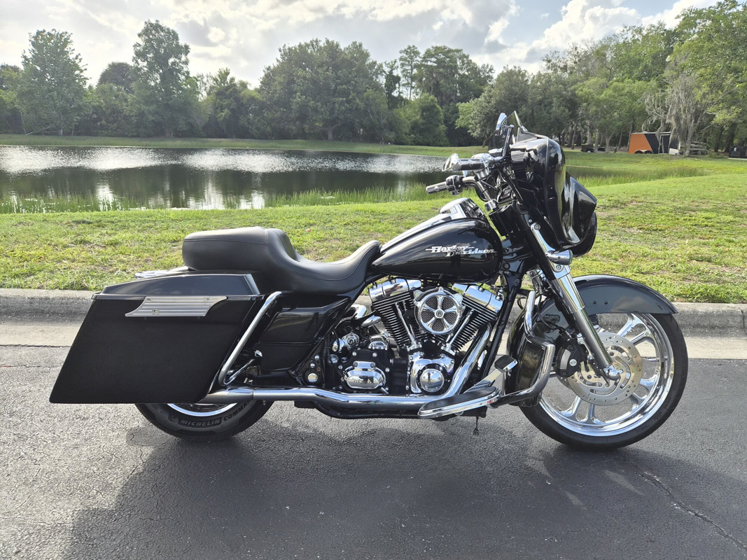 Street Glide®