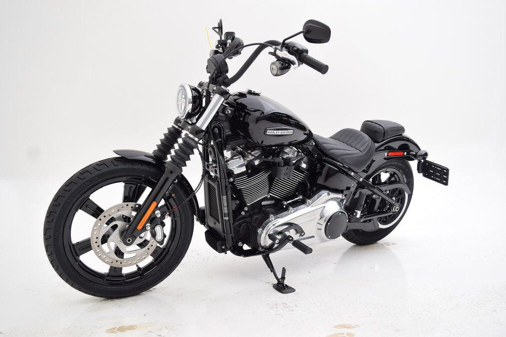 Street Bob®