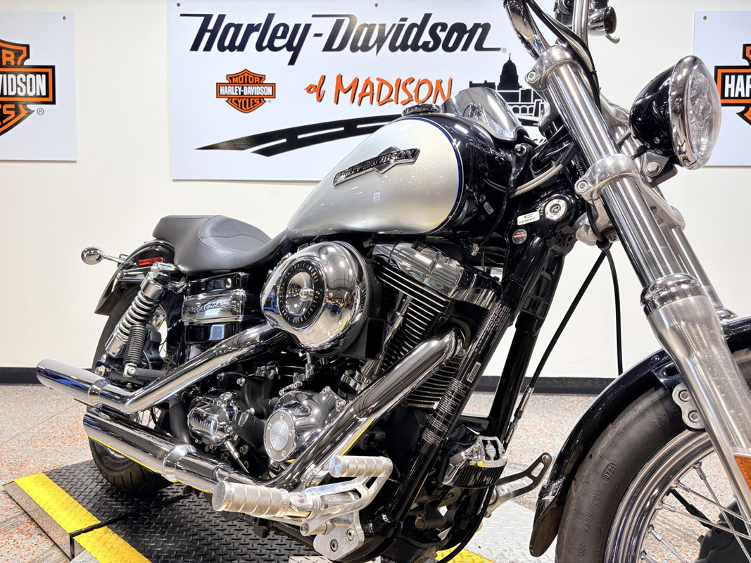 Dyna® Super Glide Custom