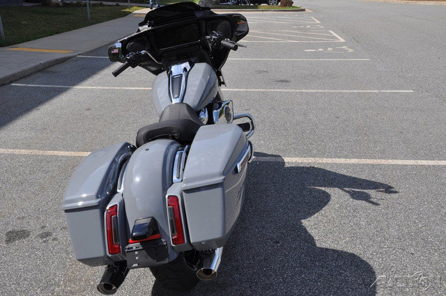 Street Glide®