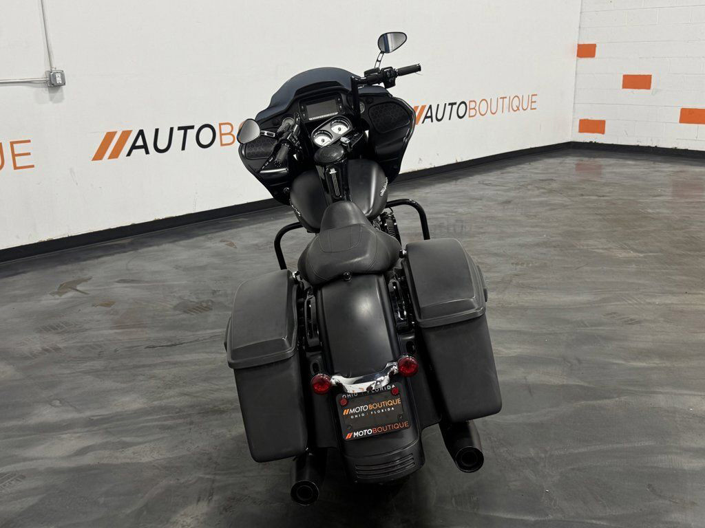 Road Glide®